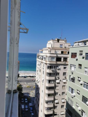 Ferienwohnung -Apartamento alemao em Copacabana , 100 metros da praia com Wi-Fi!